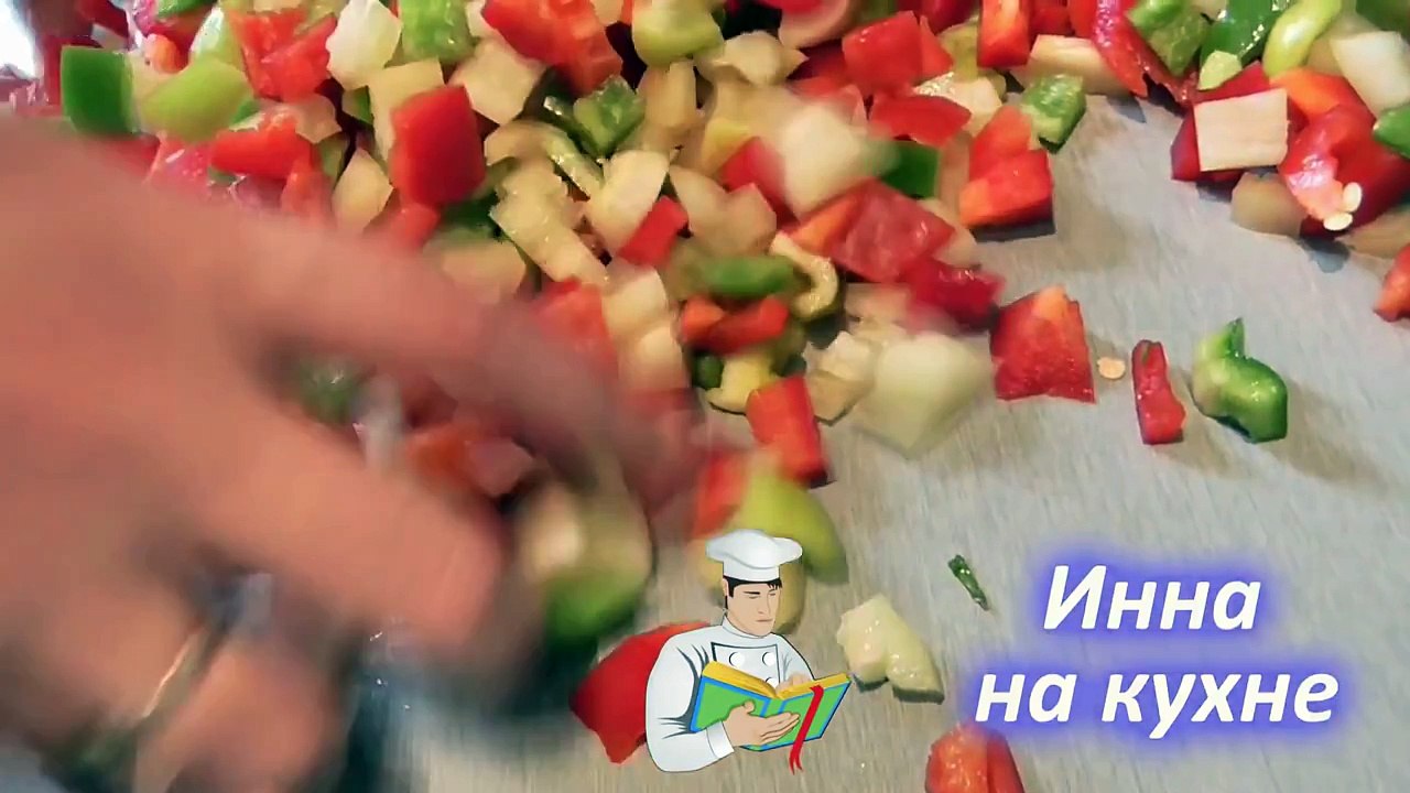 Салат с легких маринованных грибов корейской морковки и маринованного лука рецепт