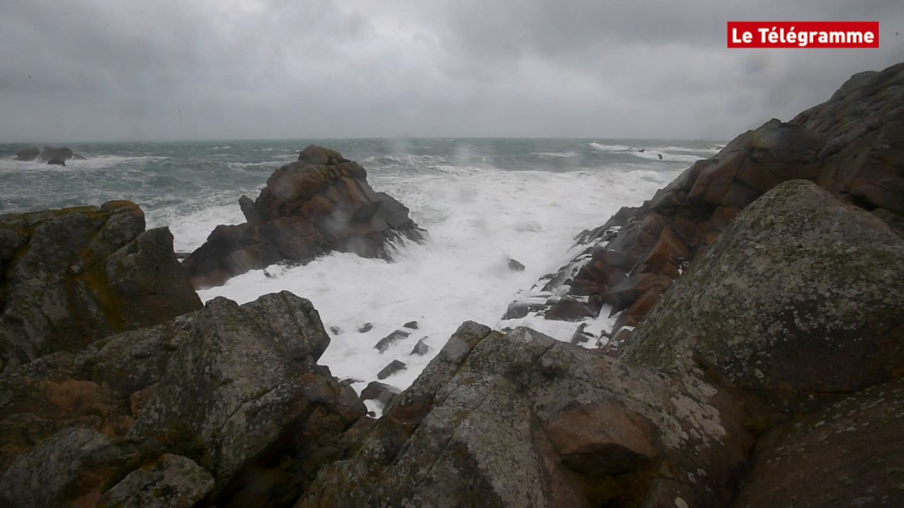 Plougasnou (29). Tempête au Diben