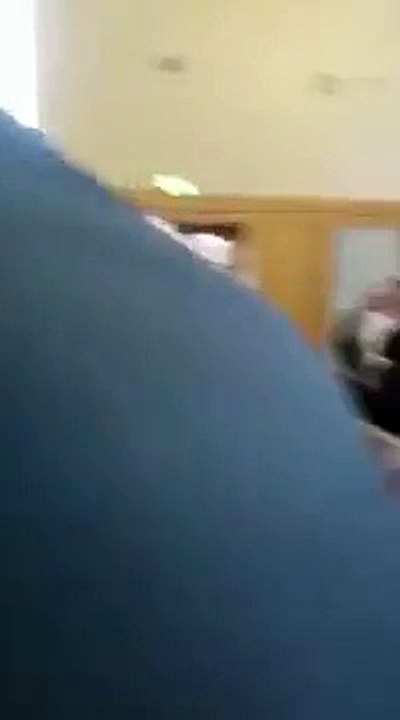 Un gamin génial fait un truc dingue pendant un mariage à l'église