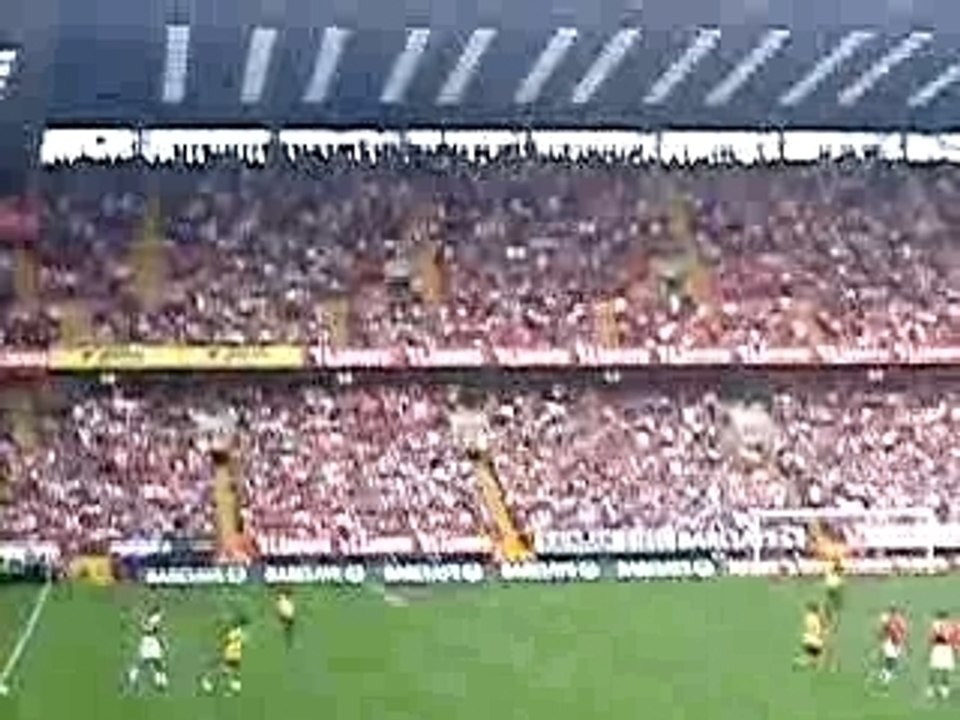 Arsenal fans sing for RVP against Charlton
