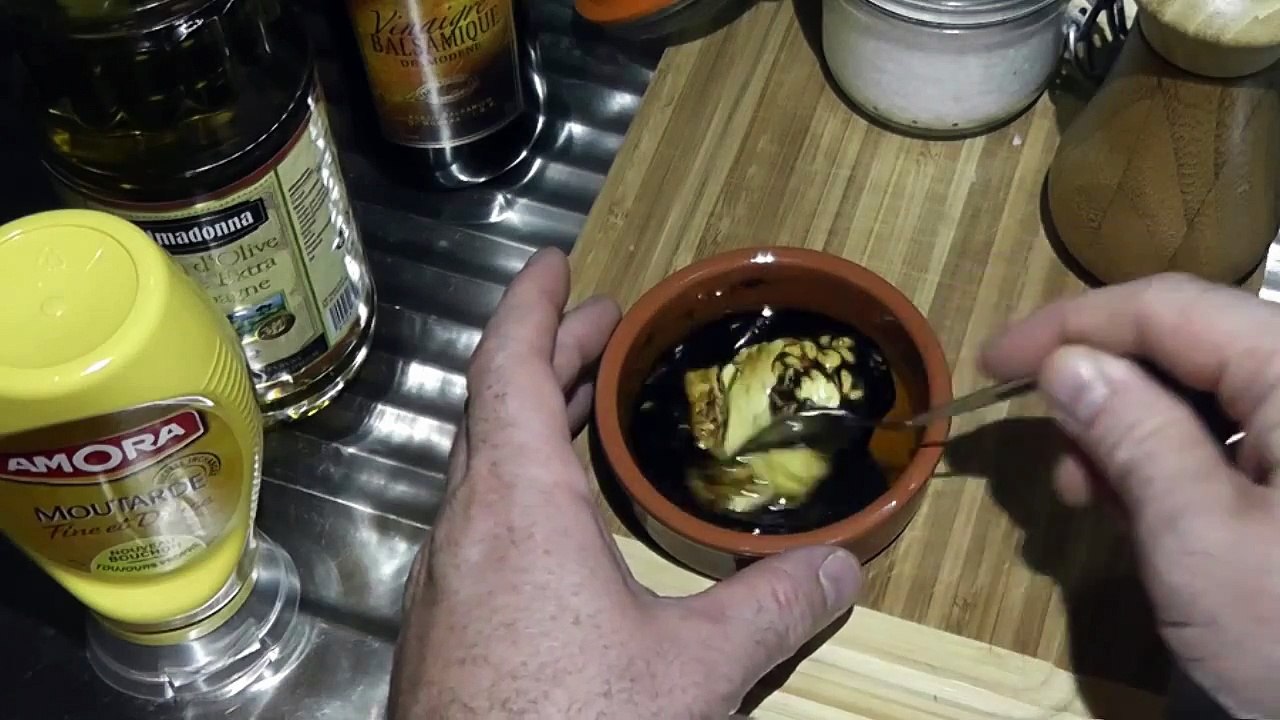 Салат (руккола, жамбон крю, томат, яйцо)