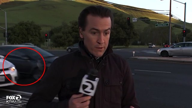 Un reporter assiste à un accident en direct et évite le pire de peu