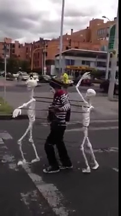 2016 funny video ghost dancing