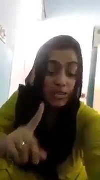 What This Girl Saying To Mustafa Kamal and Anees Qaim Khani