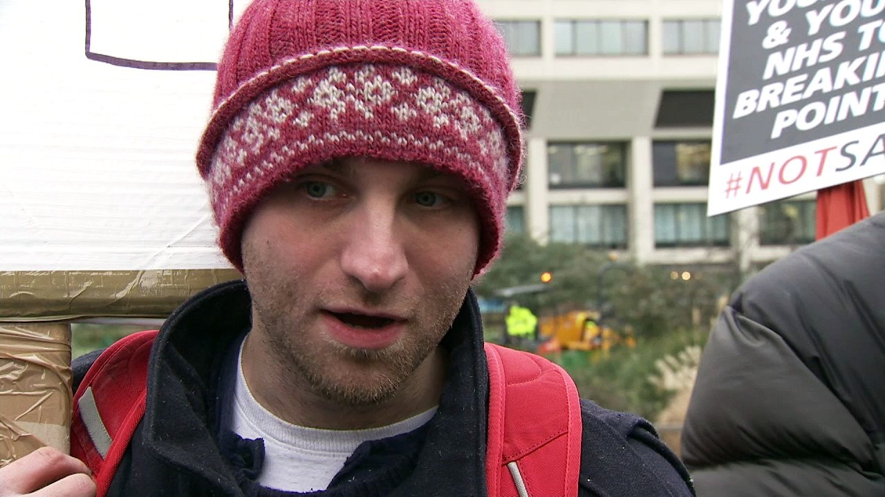 Junior doctors begin 48-hour strike over contracts