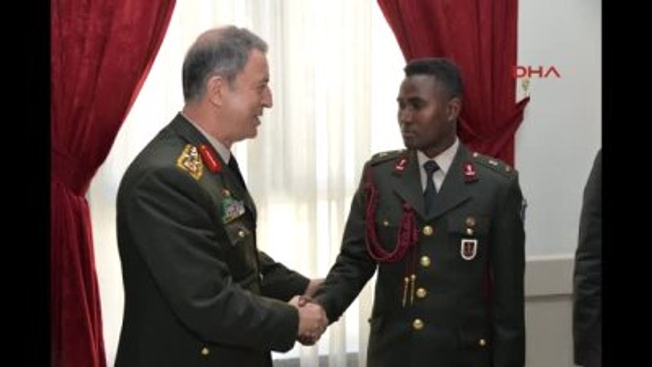 Orgeneral Hulusi Akar, GATA'da Tedavi Gören Yaralıları Ziyaret Etti