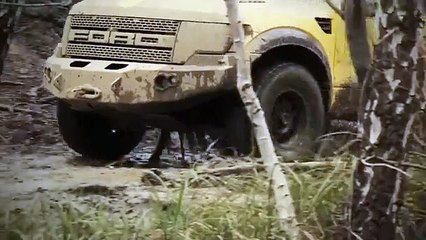 Duas verdadeiras bombas off-road em Ação Ford F-150 Raptor x Mercedes G500!