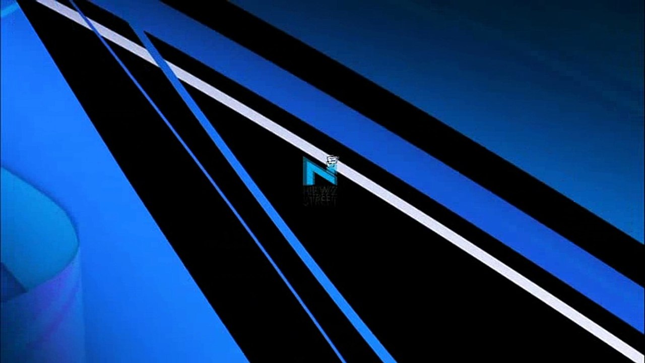 On Cam- Girls gang hurl abuses inside Delhi metro