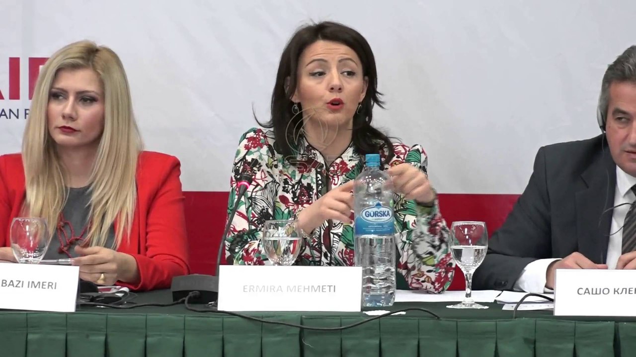 Administrata shtetërore, shqiptarët të diskriminuar