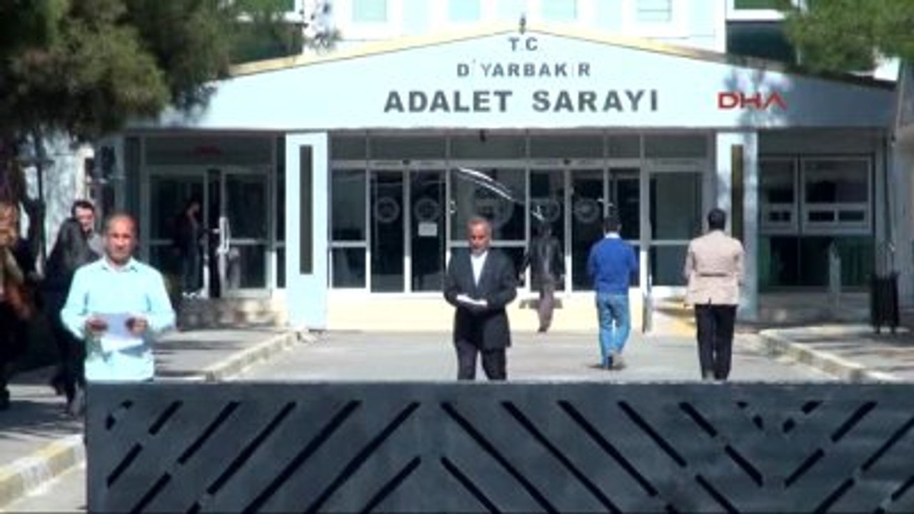 Diyarbakır Sur İçin Eylem Çağrısı Yapan Demirtaş Hakkında Suç Duyurusu