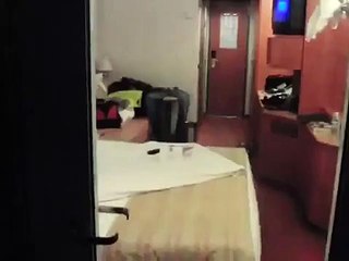 Il filme le moment très rare où le soleil se lève alors que la lune luit toujours