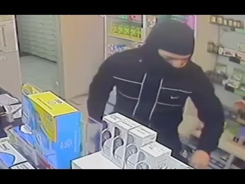 Catania - Rapinano una Farmacia, arrestati due giovani (09.03.16)