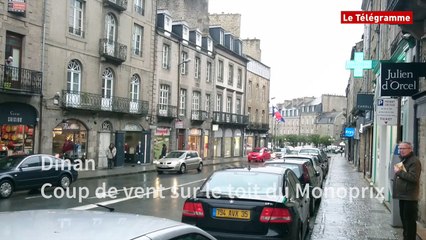 Dinan. Coup de vent sur le toit du Monoprix