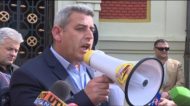 TAKSISTET E TIRANES NE PROTESTE,KERKOJNE ZGJIDHJE NGA BASHKIA PER INFORMALITETIN LAJM