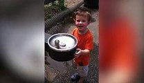 Adorable Tot Fails At Using Water Fountain