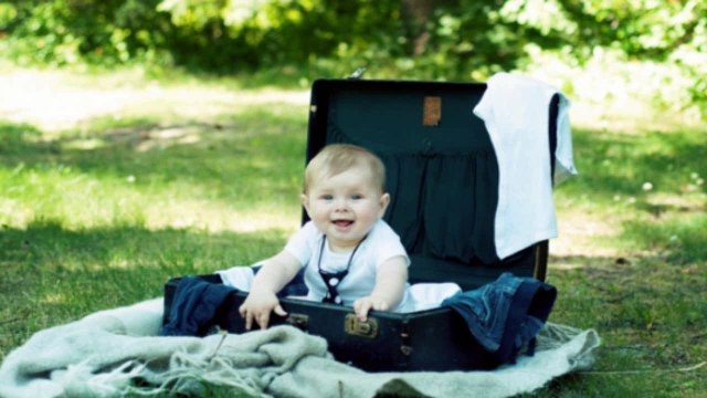 Экономная мать в ручной клади пронесла ребенка на борт самолета