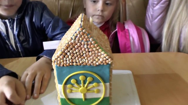 Как сделать дом из макаронов своими руками How to make the house pasta with their hands #Творчество