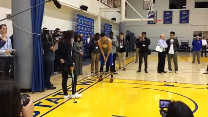 Stephen Curry aussi adroit au golf qu'au basket !
