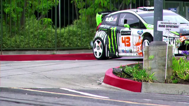 DC SHOES- KEN BLOCK, GYMKHANA FOUR-BONUS EDIT