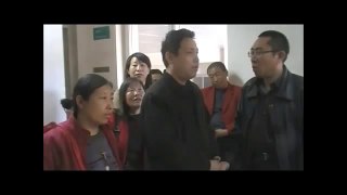 李金平、葛志慧、郭清华等到医院看望被上海警察打伤的郭洪伟母子