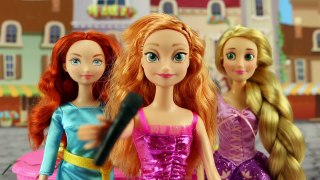 Princess Rap Battle Rapunzel vs Merida Hosted by Frozen Anna & Wrap Battle. DisneyToysFan