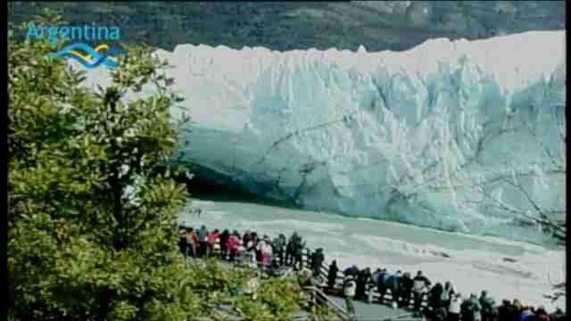 El glaciar Perito Moreno inicia su espectacular ruptura natural