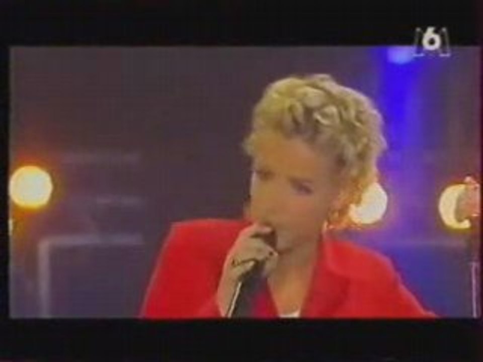 Ophélie Winter - Respect @ Disco Machine