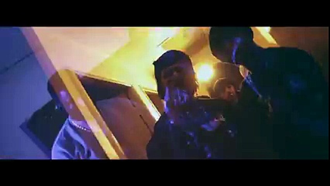 La Massfa ft XvBarbar, Pso Thug - Sous Mes Draps (Clip Officiel)