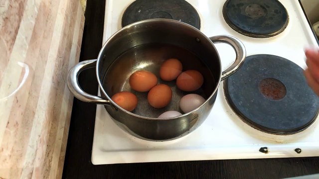 Как и сколько варить яйца в крутую. Яйцо тема!