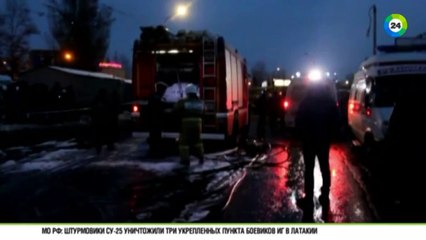 下载视频: ЧП Падение башенного крана в Омске Жертвы