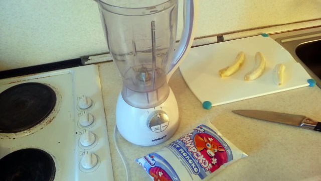 Молочный коктейль с бананами (банановый коктейль)