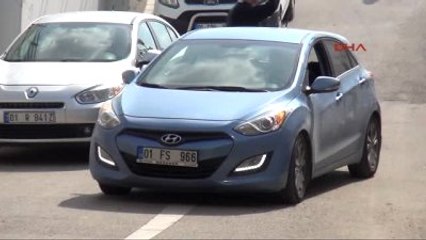 Bakan Sarı? Nın Kardeşi Trafik Kazası Tartışmasında Bıçaklandı