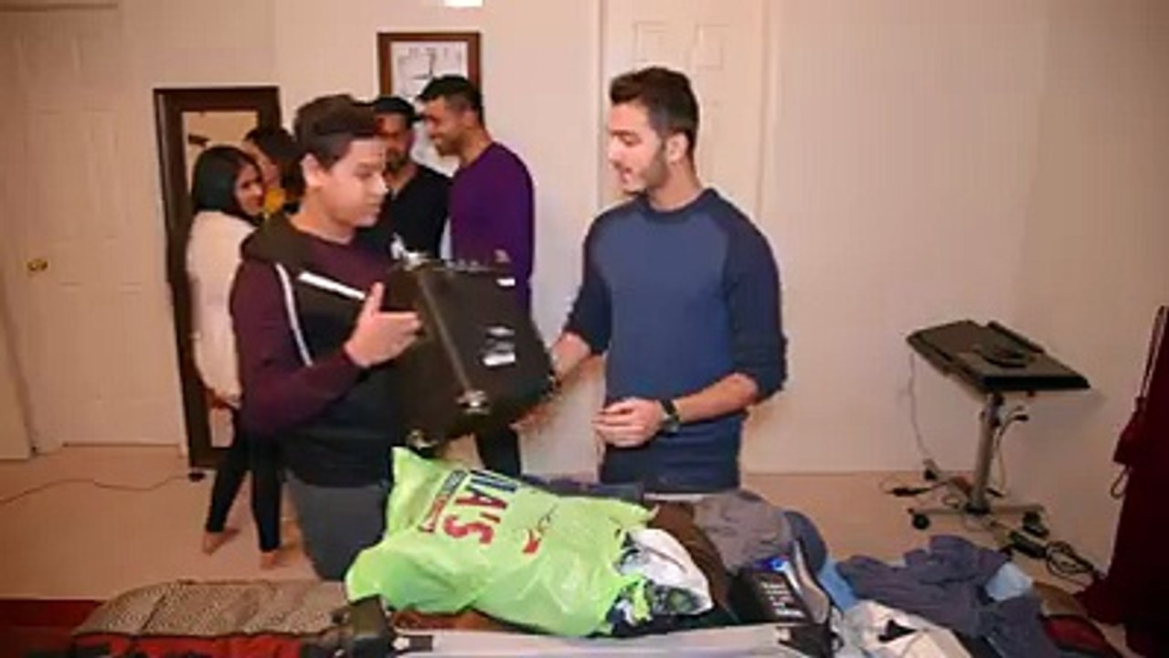 Your khandaan when you're packing your bag to go abroad...