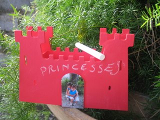 [ART-HOBBY] - Tuto - Porte crayons chateau avec photos et résine