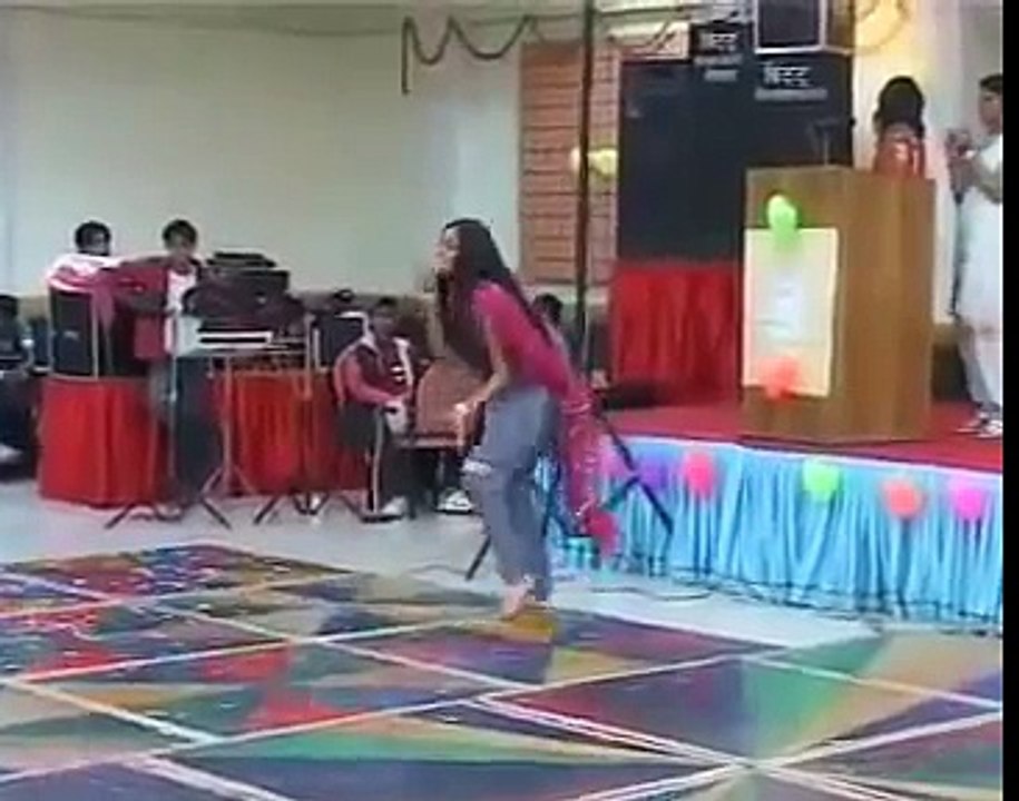 Pakistani Girl School Dance Papo0o0o0 Bachi