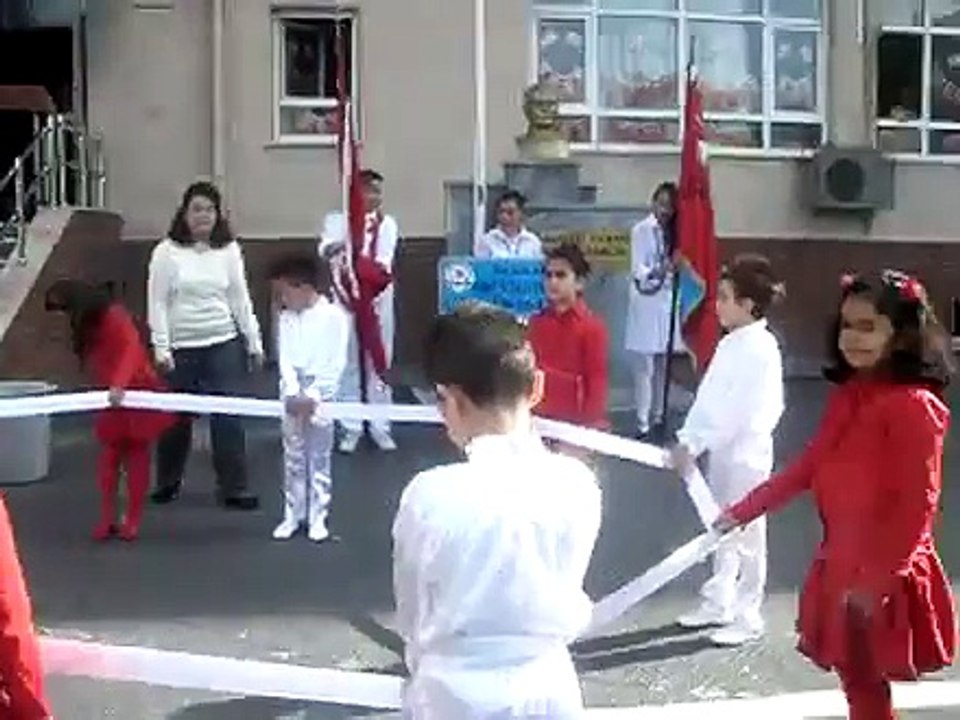 Harika Bir 23 Nisan Okul Gösterisi 23 Nisan gösterisi Videoları