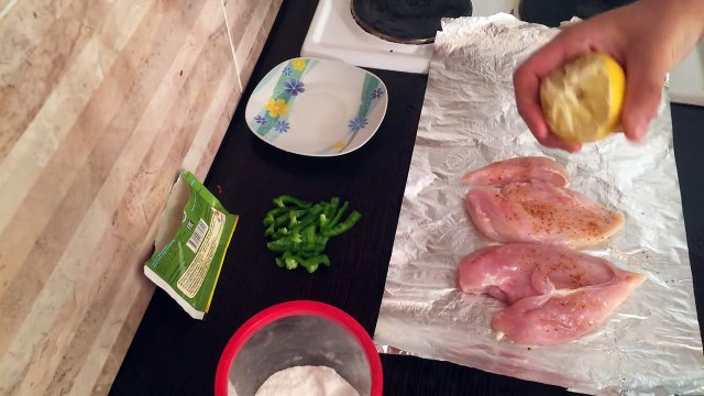 Куриная грудка в духовке. Нежное блюдо из курицы! Куриные грудки от Ивана!