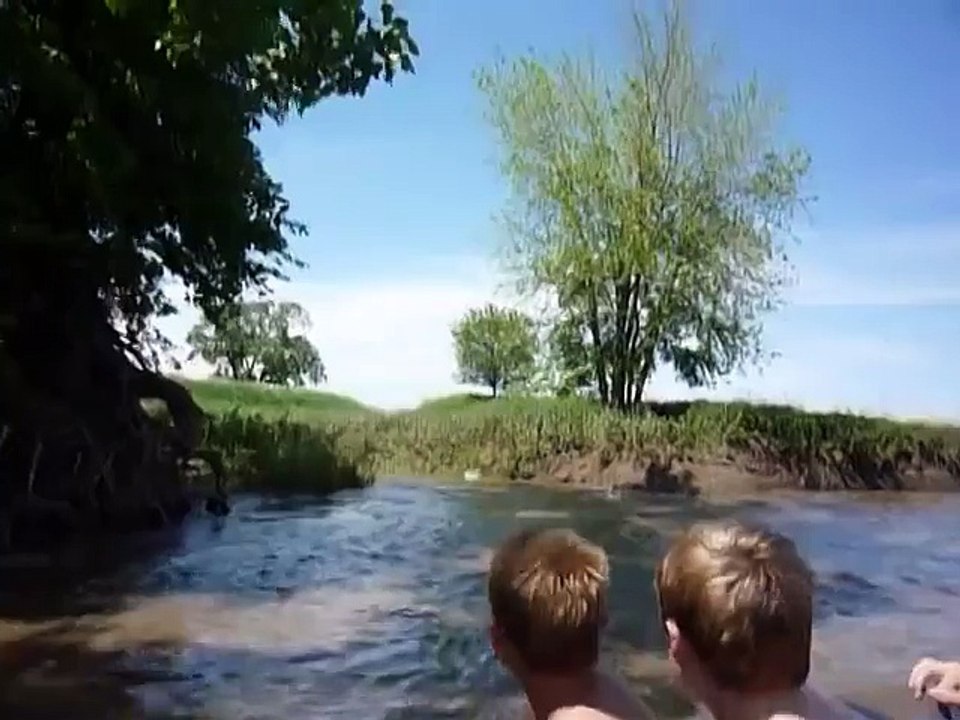 WOW - River full of fish - Fluss voller Fische - Rzeka pelna ryb - Balık dolu nehir