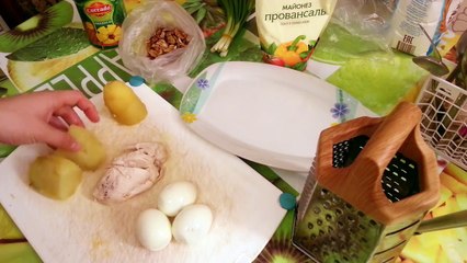 Салат ананас вкуснятина с курицей и ананасами!