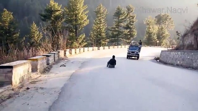 Downhill skateboarding , Pakistani style