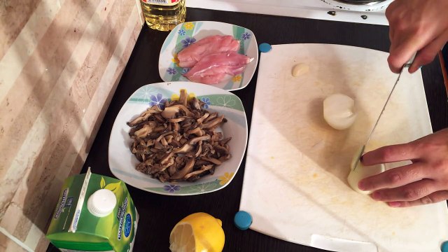 Салат с курицей и грибами. Из вареной курицы реально вкусно!