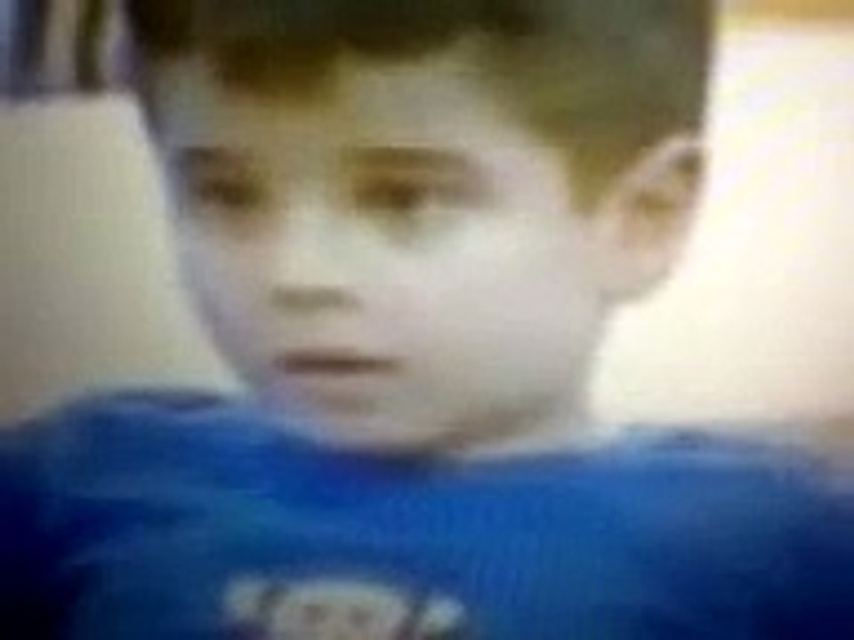 LA MIA VOCE chi ha incastrato peter pan bambino finge di sapere l'inglese