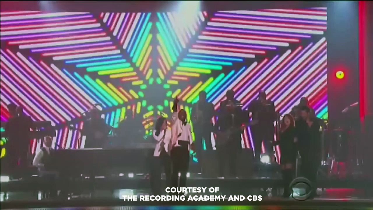 Demi Lovato, John Legend EPIC Lionel Richie Tribute at Grammys 2016