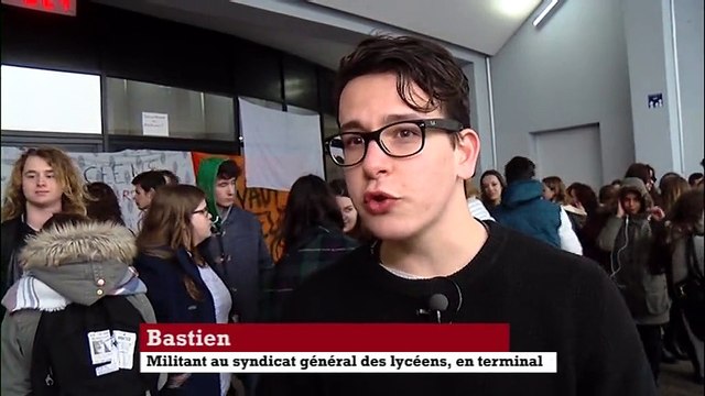 Loi-Travail: les lycéens dans la rue à Tours
