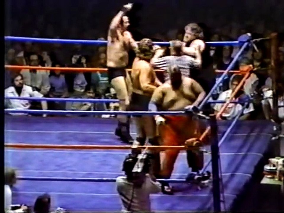 Abdullah and Blackwell vs The Blackjacks