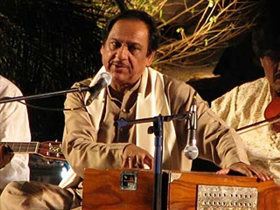 Mera Jo Haal Ho So Ho Barq E Nazar Giraaye Ja By Ghulam Ali Album Mast Nazren By Iftikhar Sultan
