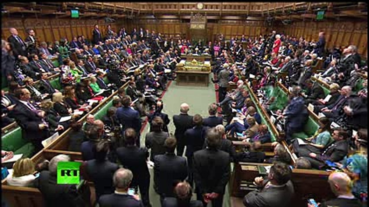 Cameron gives straight answer on EU resignation PMQ