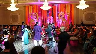 Best Mehndi Dance 2015 - Zaid and Anza - Surprise Groom Performance - Video Dailymotion