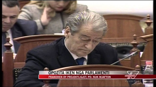 Opozita ikën nga Parlamenti - News, Lajme - Vizion Plus