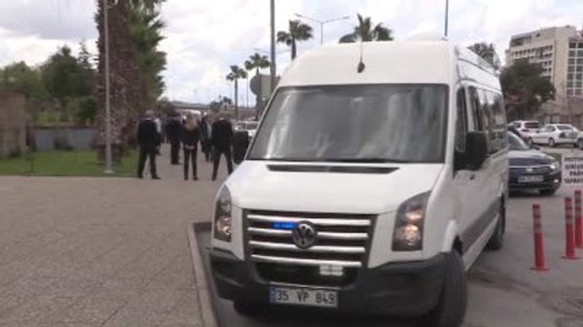Adalet Bakanı Bozdağ, İzmir Adliyesi'ni Ziyaret Etti